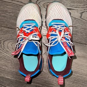 2020 React Vision 'Desert Oasis'

US 5.5Y = 7 W